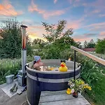 Traumhaff Lotsen Romantik-ostsee Mit Kamin, Privates Nordicspa Und Boot Ferienhaus *