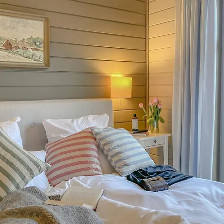 Traumhaff Lotsen Romantik-ostsee Mit Kamin, Privates Nordicspa Und Boot Holiday home *