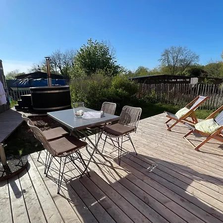 Дом отдыха Traumhaff Lotsen Romantik-ostsee Mit Kamin, Privates Nordicspa Und Boot *