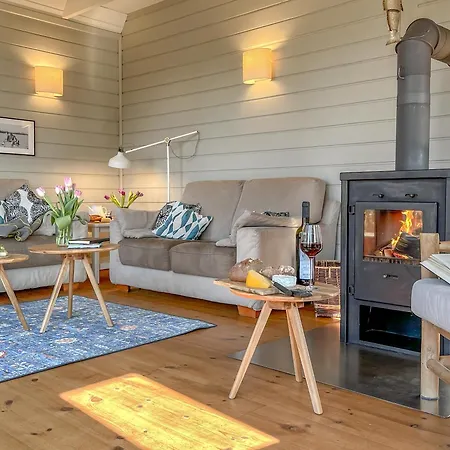 Дом отдыха Traumhaff Lotsen Romantik-ostsee Mit Kamin, Privates Nordicspa Und Boot *