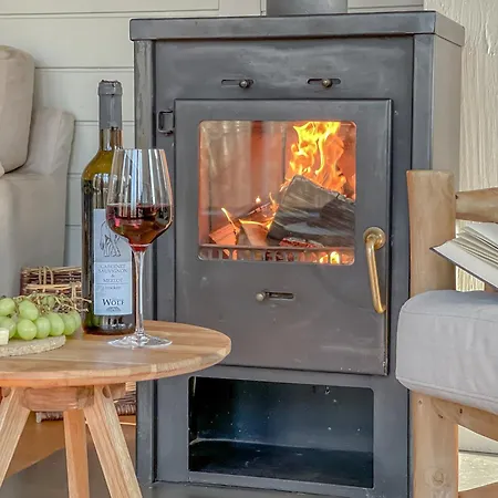 Traumhaff Lotsen Romantik-ostsee Mit Kamin, Privates Nordicspa Und Boot Feriehus *