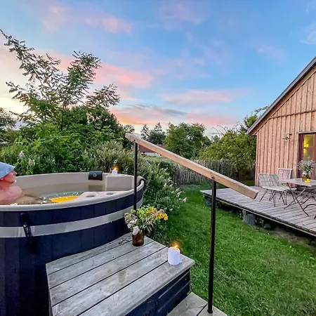 Traumhaff Lotsen Romantik-ostsee Mit Kamin, Privates Nordicspa Und Boot Holiday home