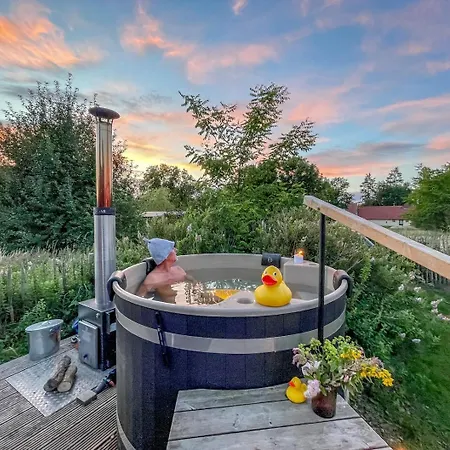 Traumhaff Lotsen Romantik-ostsee Mit Kamin, Privates Nordicspa Und Boot Feriehus *