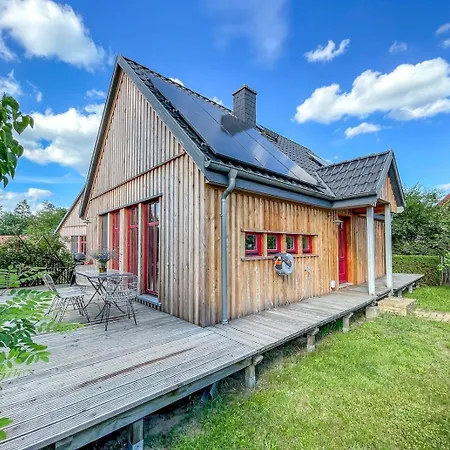 Дом отдыха Traumhaff Lotsen Romantik-ostsee Mit Kamin, Privates Nordicspa Und Boot Luckow (Mecklenburg-Vorpommern)